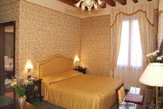 Ca' D'oro - Wenice Deep Culture Hotel Wenecja